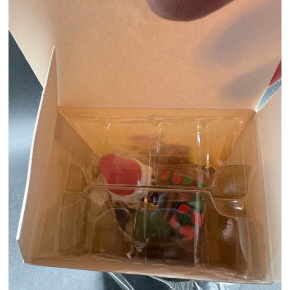 2011 Hallmark Keepsake Ornament Hide 'n' Peek. Sound And Motion Ornament New! 4D - Picture 6 of 6